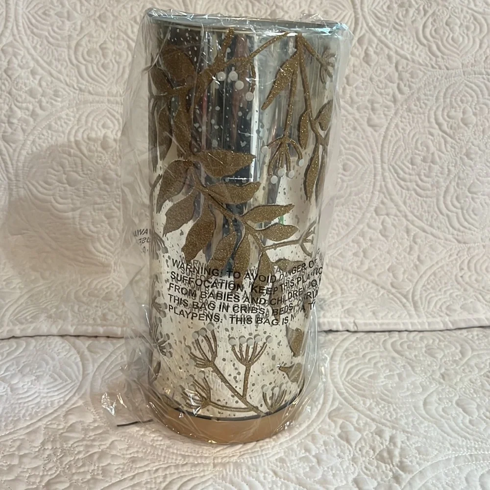 Silver and‎ gold hurricane with battery opened lights, new
